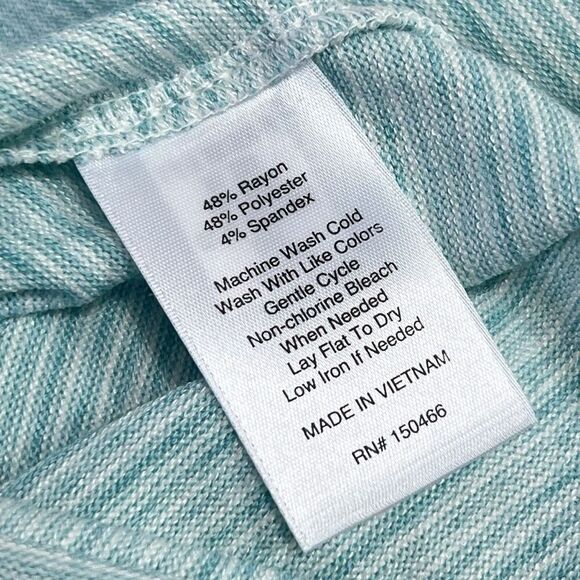 Market & Spruce Bravyan Button Back Detail Knit Tee Small Petite - Picture 6 of 6